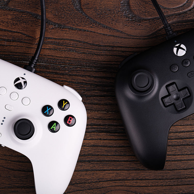8BitDo Ultimate Wired Controller for Xbox (Hall Effect Joystick) - Gamepad Design for Flexible Everyday Play