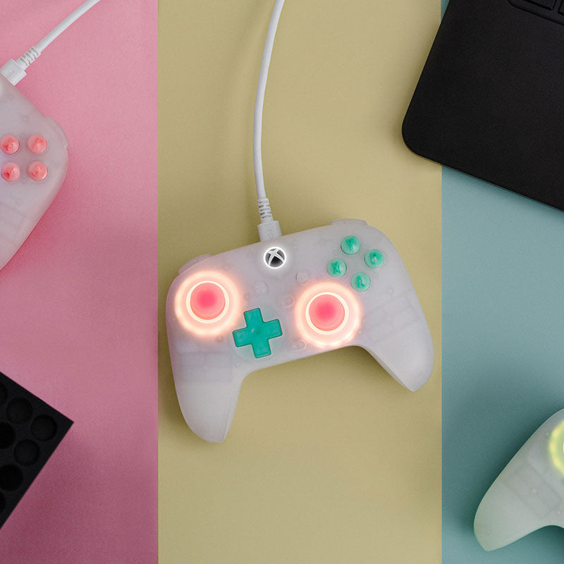8BitDo Ultimate Mini Wired Controller for Xbox - Gamepad Design for Flexible Everyday Play