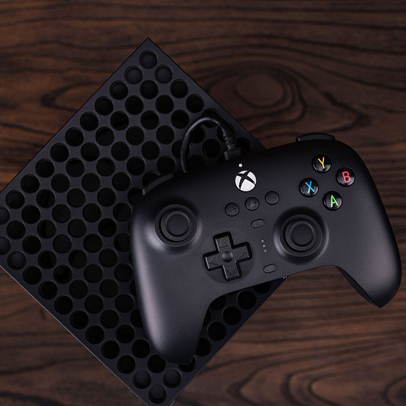 8BitDo Ultimate Wired Controller for Xbox (Hall Effect Joystick) - Gamepad Design for Flexible Everyday Play