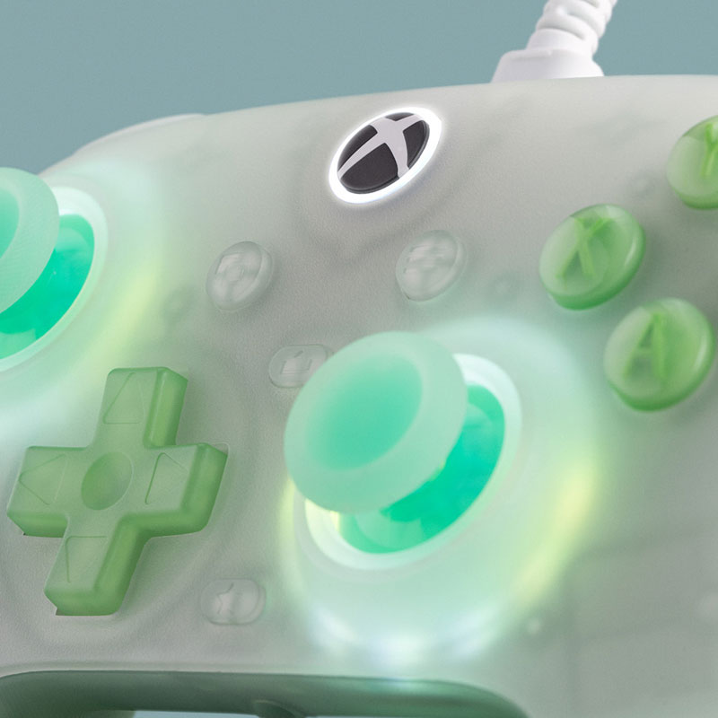 8BitDo Ultimate Mini Wired Controller for Xbox - Gamepad Design for Flexible Everyday Play