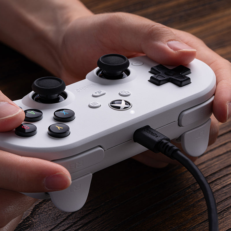 8BitDo Pro 2 Wired Controller for Xbox (Hall Effect joysticks) - Gamepad Design for Flexible Everyday Play