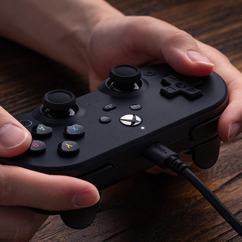 8BitDo Pro 2 Wired Controller for Xbox (Hall Effect joysticks) - Gamepad Design for Flexible Everyday Play