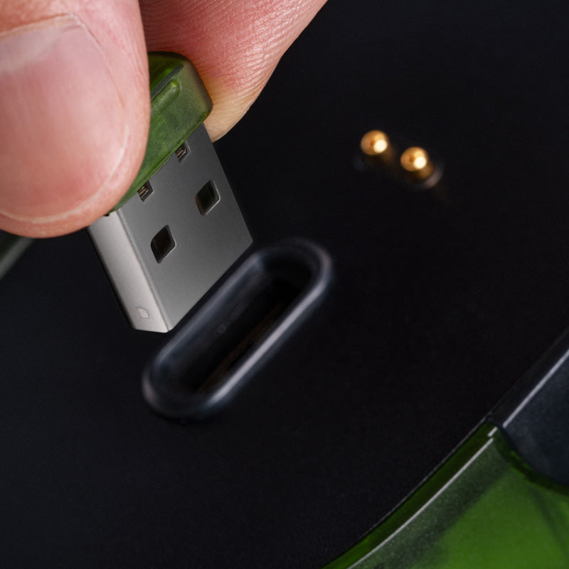 8BitDo Retro R8 Mouse - Xbox Edition - Desktop Mouse Design with Retro-Inspired Styling